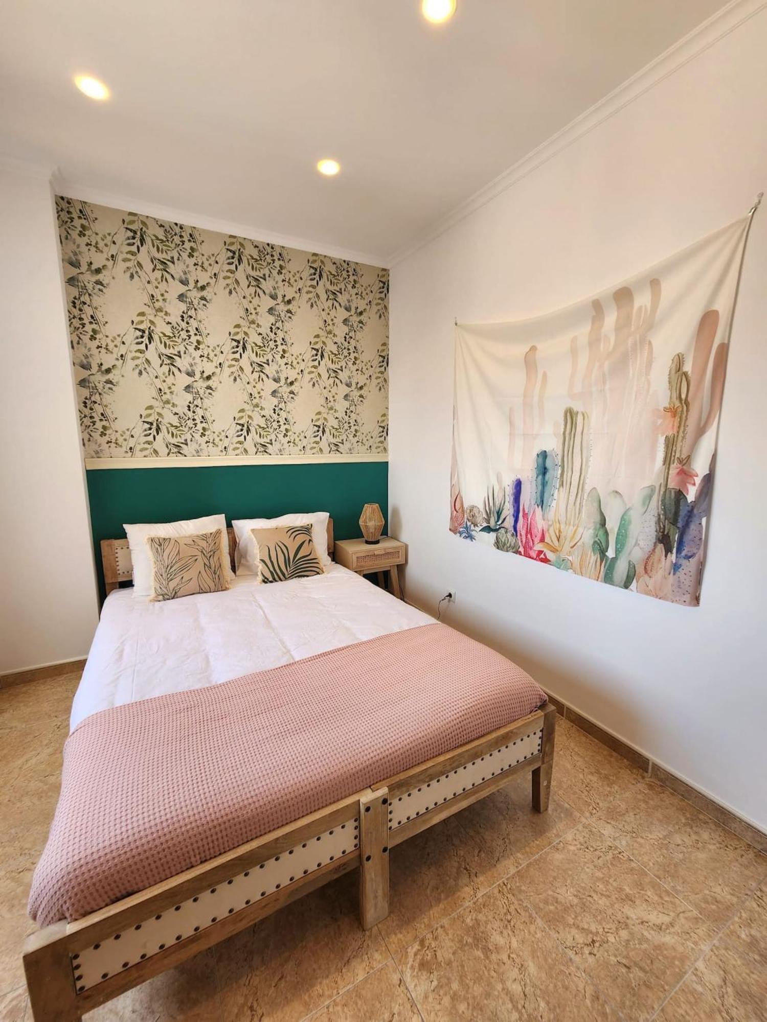 Cozy Apartment In Central Almada W Swing Chairs Luaran gambar